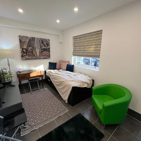 Modern Flat In Central Egham By Windsor Castle, Staines-Upon-Thames And Heathrow Airport 외부 사진