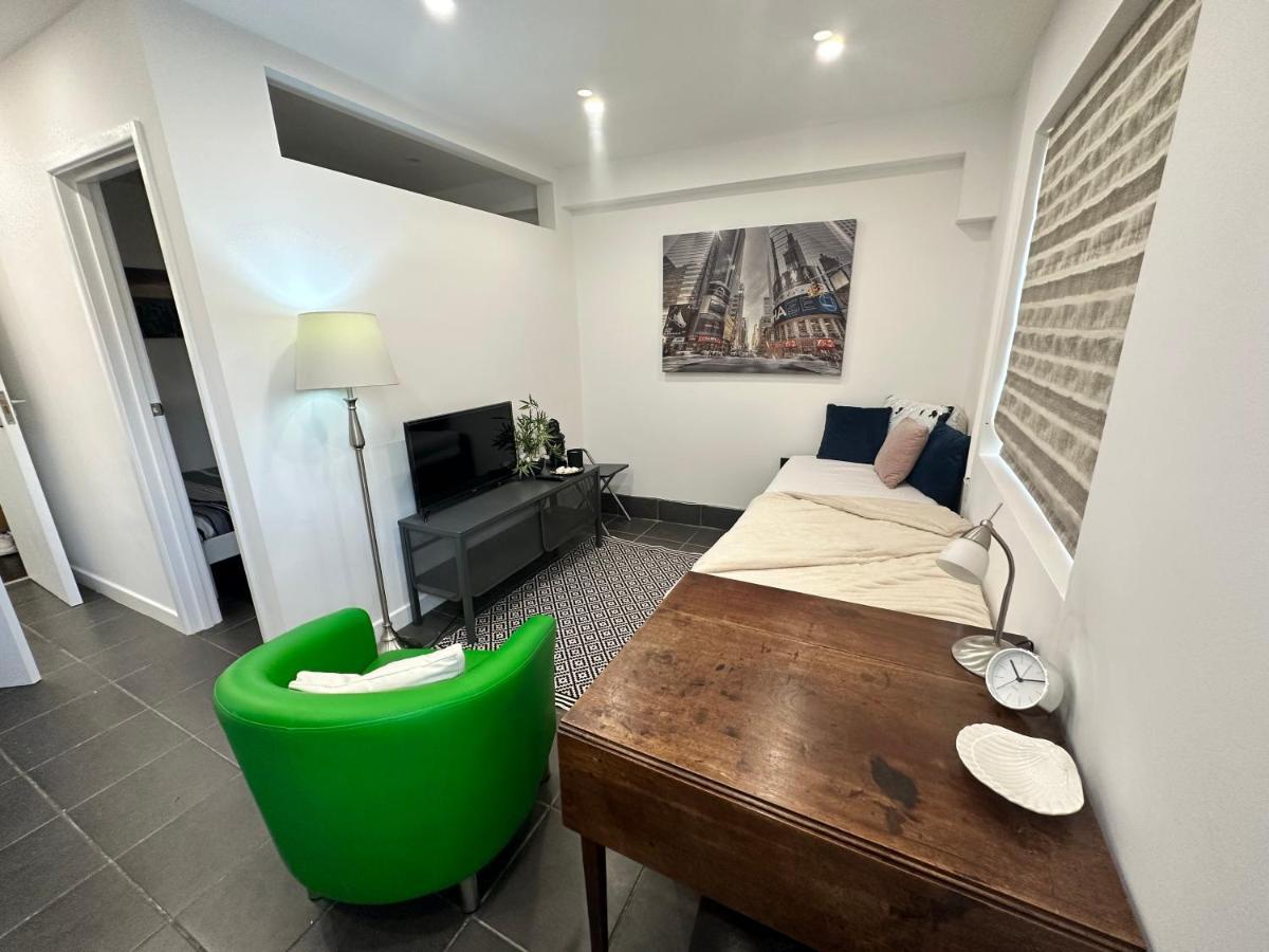 Modern Flat In Central Egham By Windsor Castle, Staines-Upon-Thames And Heathrow Airport 외부 사진