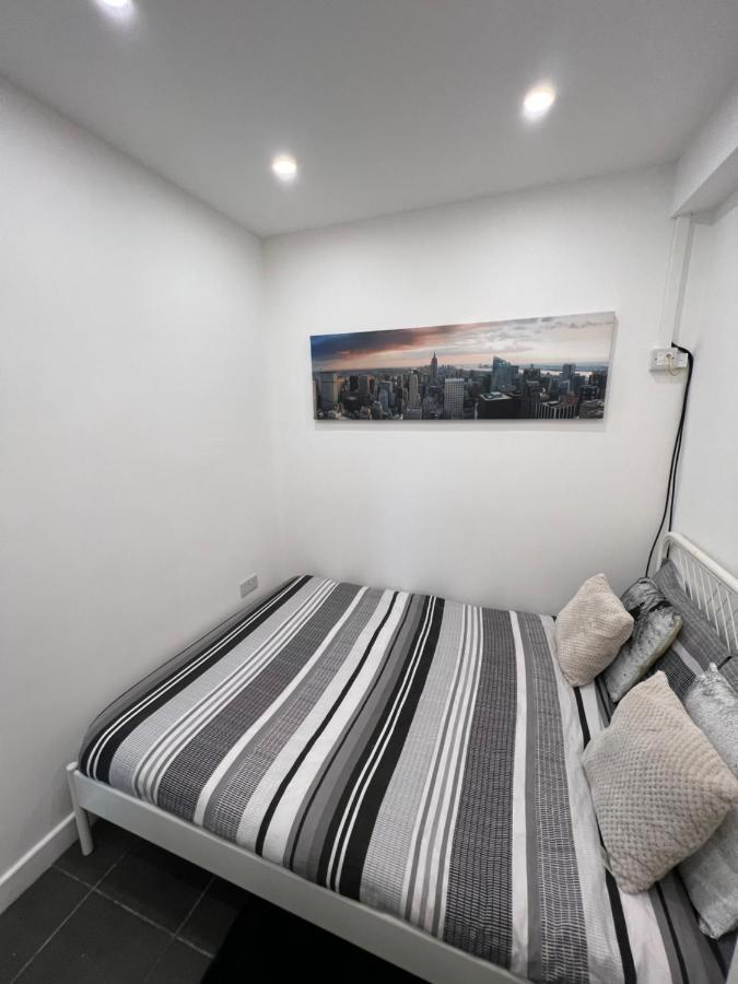 Modern Flat In Central Egham By Windsor Castle, Staines-Upon-Thames And Heathrow Airport 외부 사진