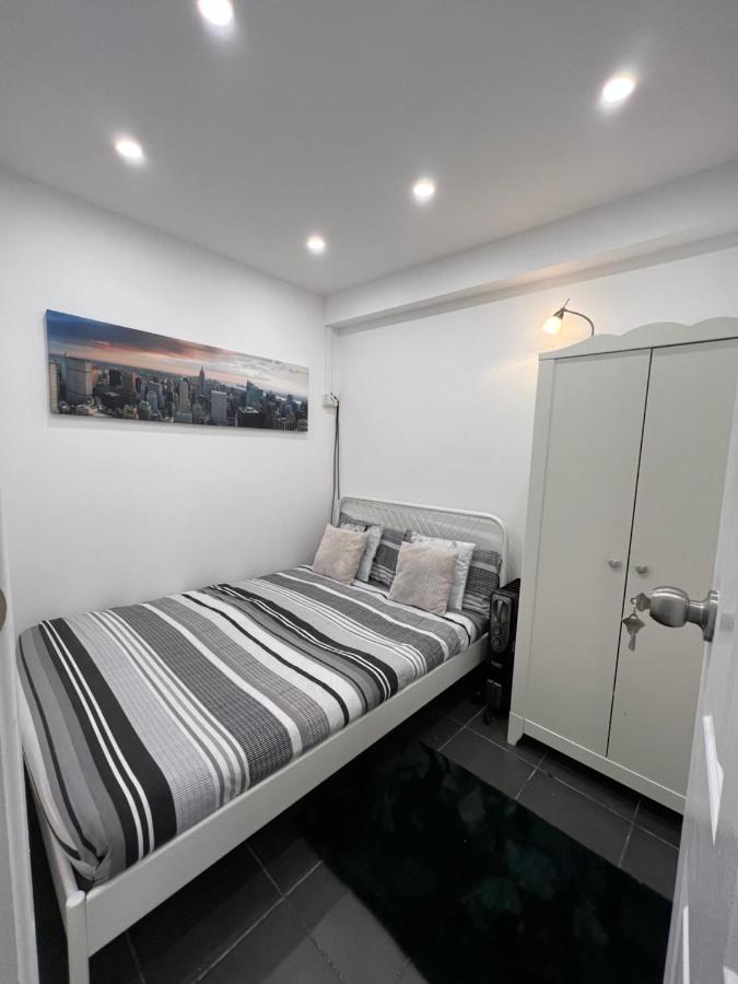 Modern Flat In Central Egham By Windsor Castle, Staines-Upon-Thames And Heathrow Airport 외부 사진